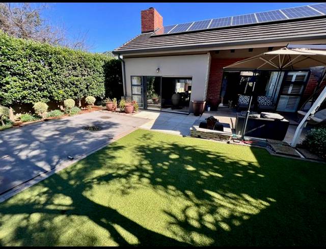 4 BEDROOM HOUSE FOR SALE IN MIDSTREAM ESTATE